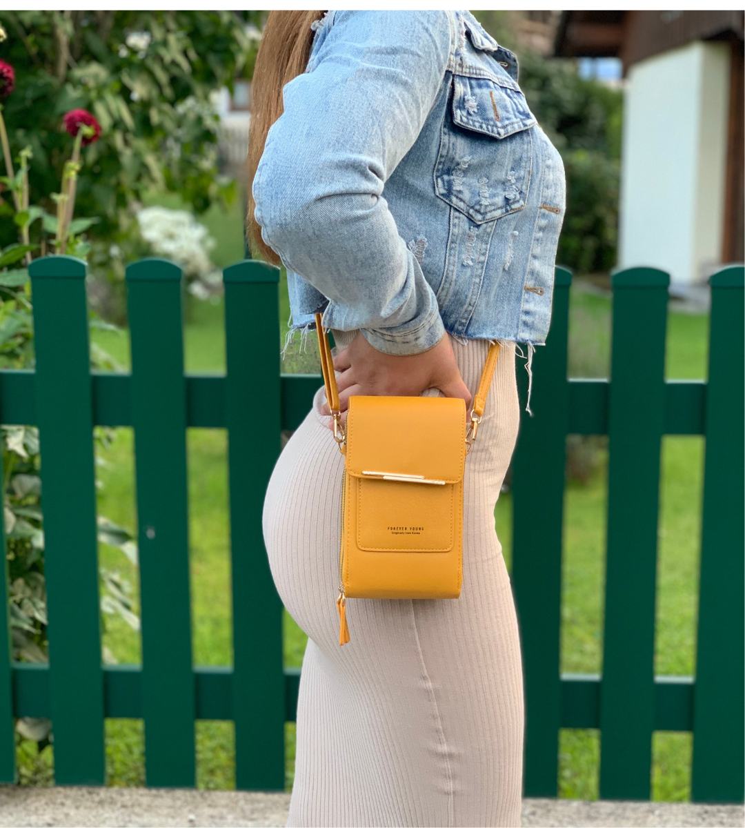 The Max | Leather Crossbody Bag with Touchscreen 
